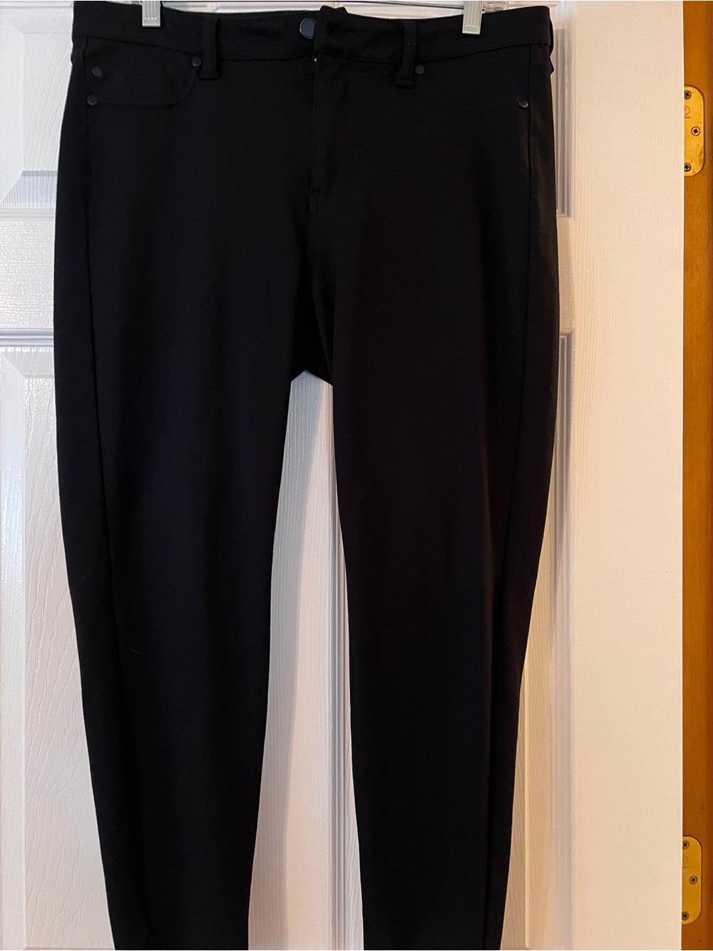 Liverpool Women's Black Stretch Tapered Pants